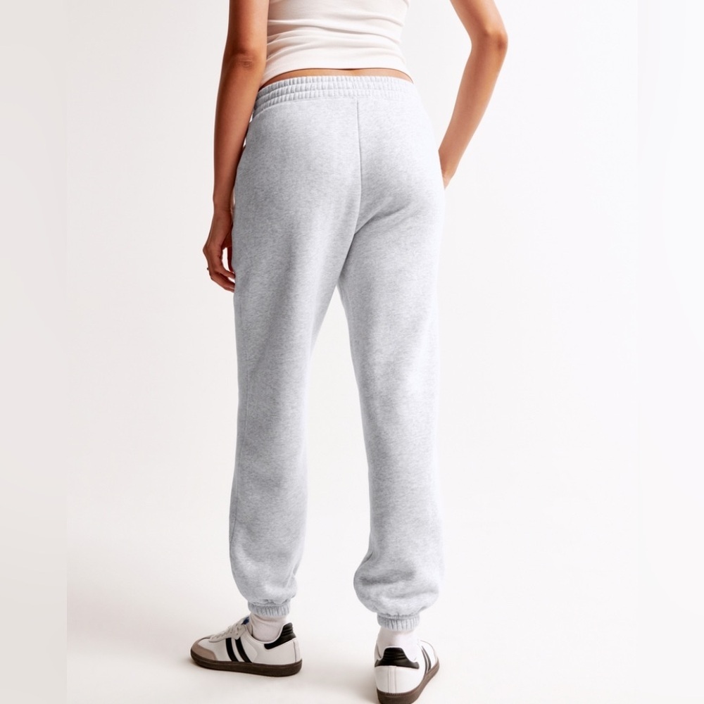 Abercrombie & Fitch Sunday Sweatpants Light Green High Rise Soft A&F Max Fleece - Picture 4 of 5